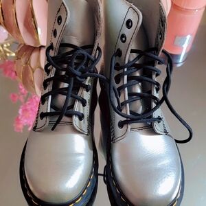 Dr. Martens Women’s Docs Leather Pascal Silver 8 Eyelet Combat Boots Used Like N